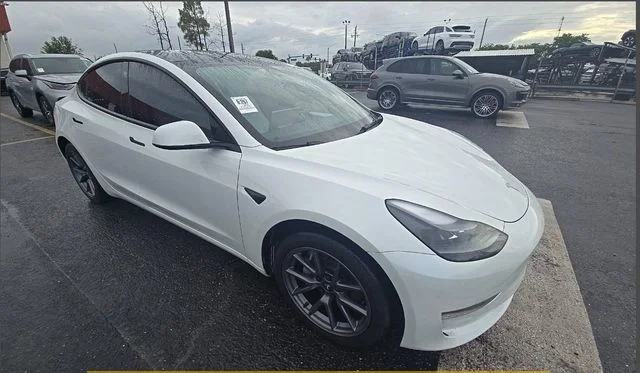 2023 Tesla Model 3's photo