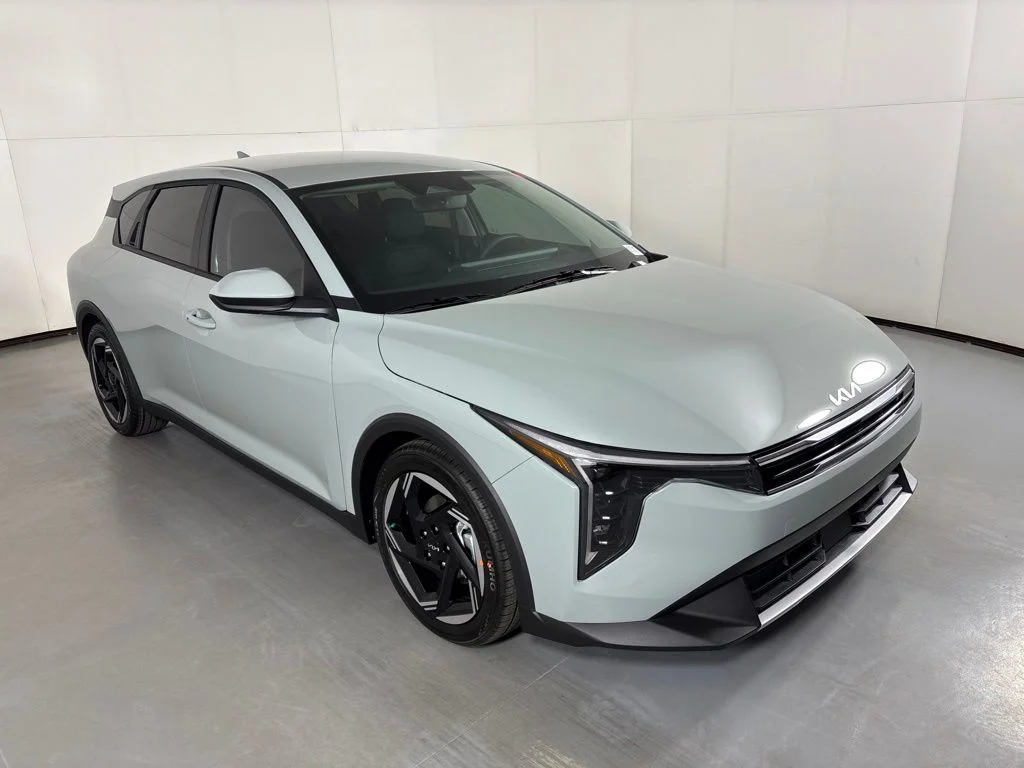 New 2026 Morning Haze Kia EX image 2