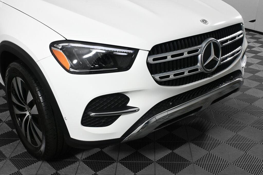 Certified Used 2025 Polar White Mercedes-Benz GLE 350 image 36
