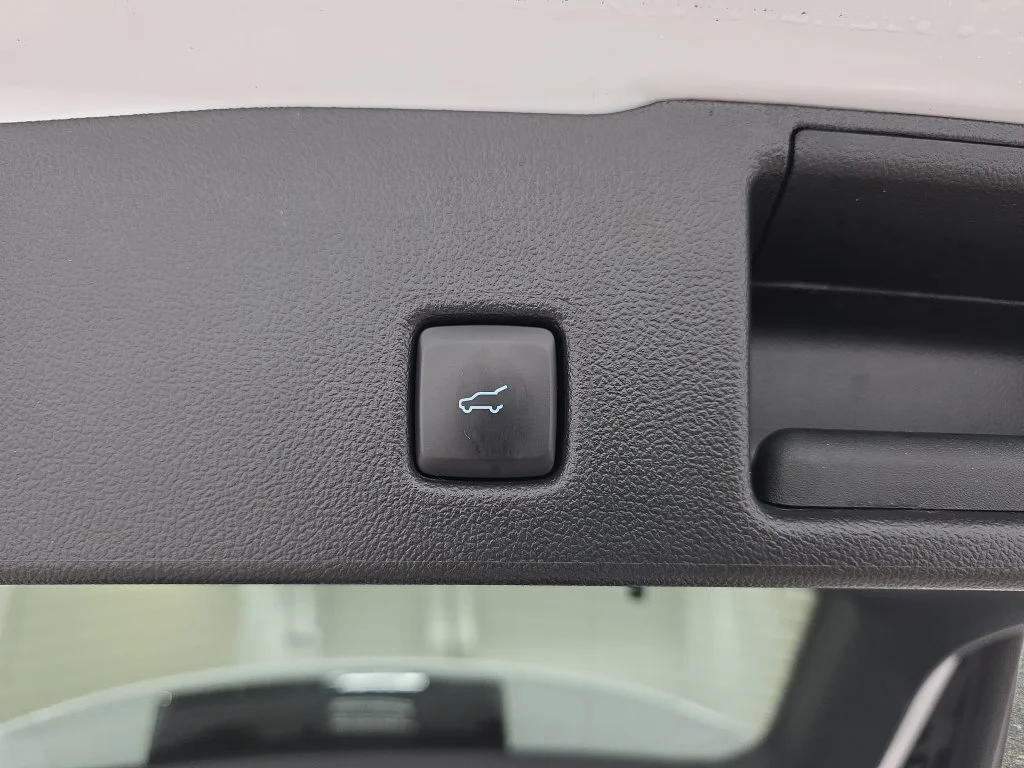 Certified Used 2023 Oxford White Ford Active image 32