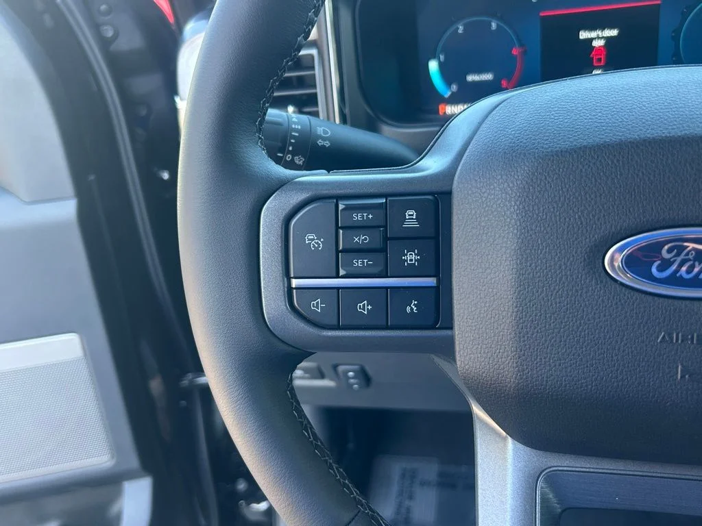 2025 Ford F-350 Super Duty Lariat - Photo 39