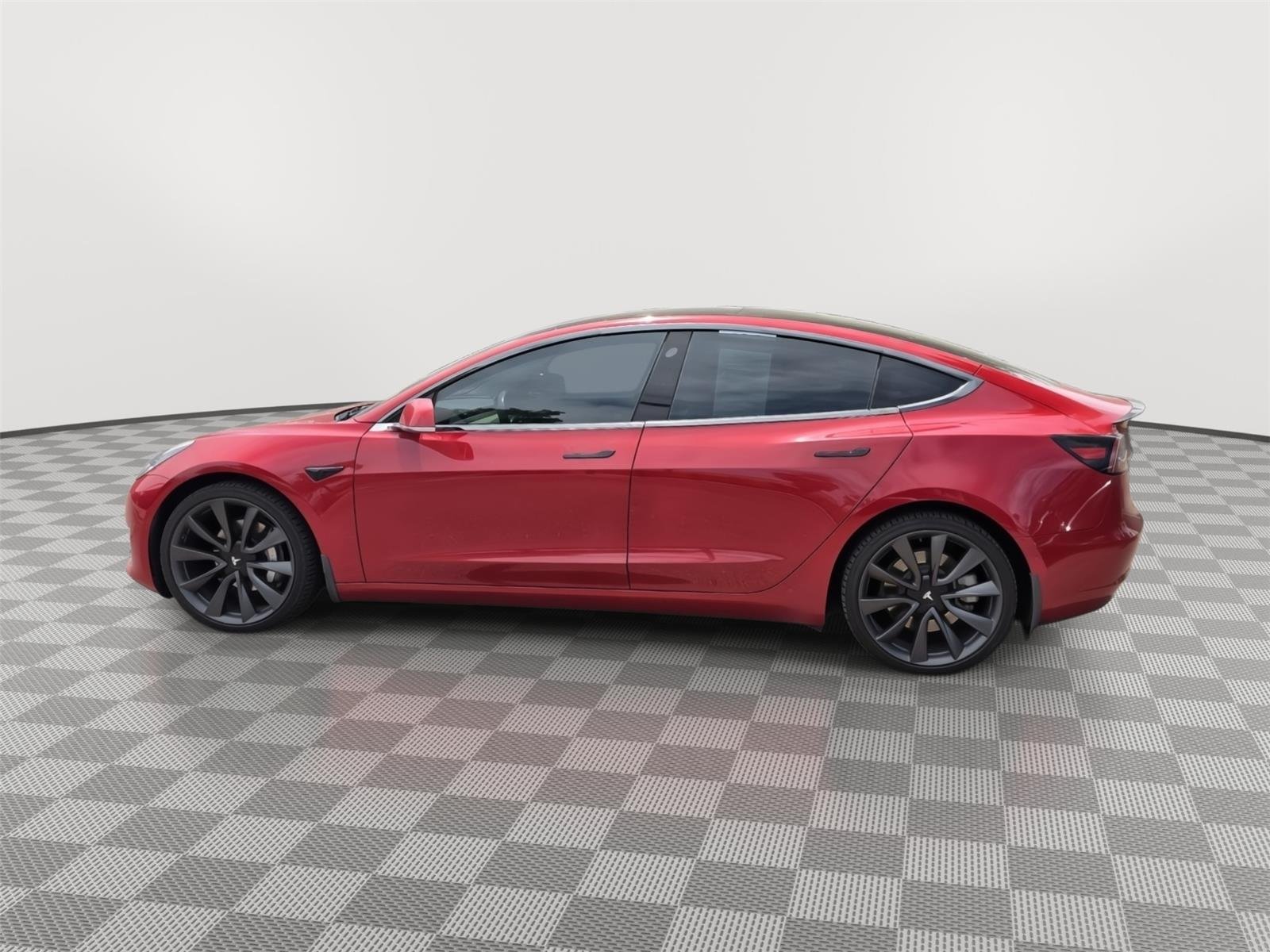 Used 2018  Tesla Long Range Battery image 4