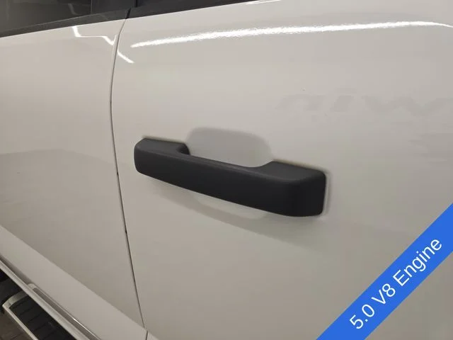 Certified Used 2021 Oxford White Ford XLT image 9