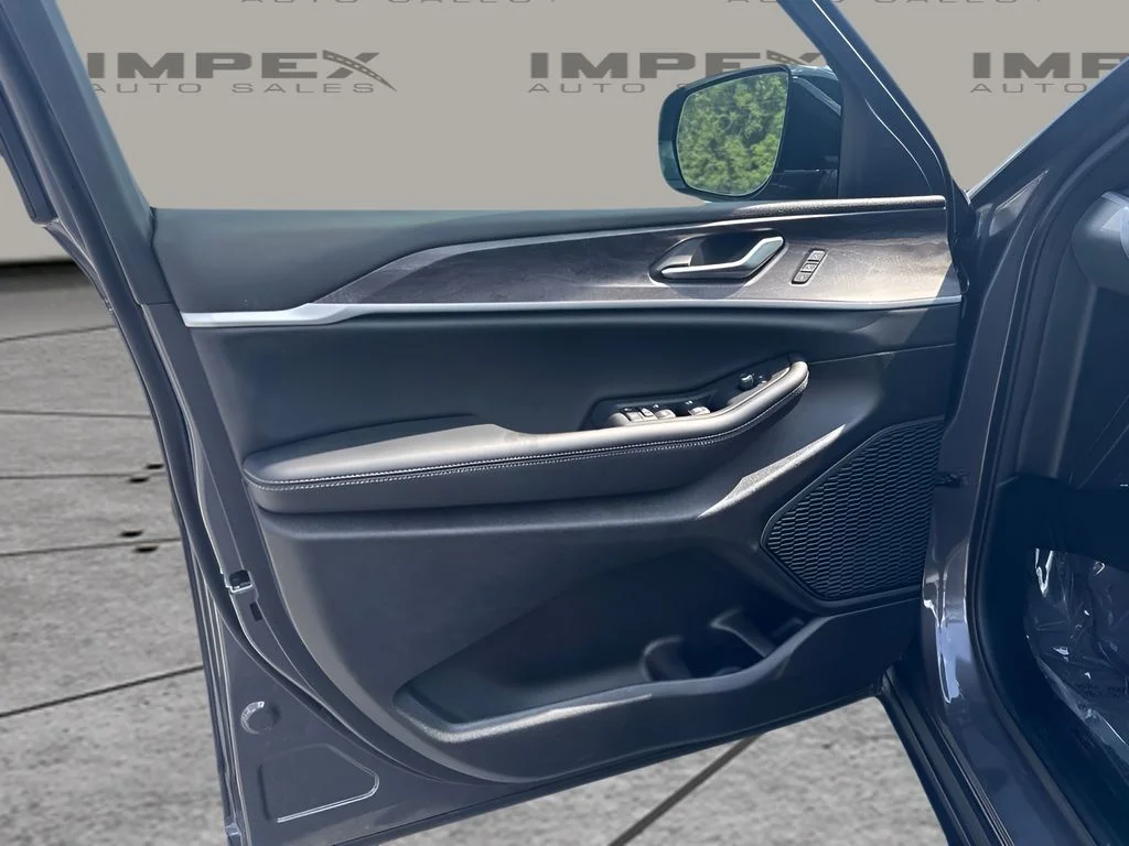 Used 2025 Gray Jeep Limited image 24