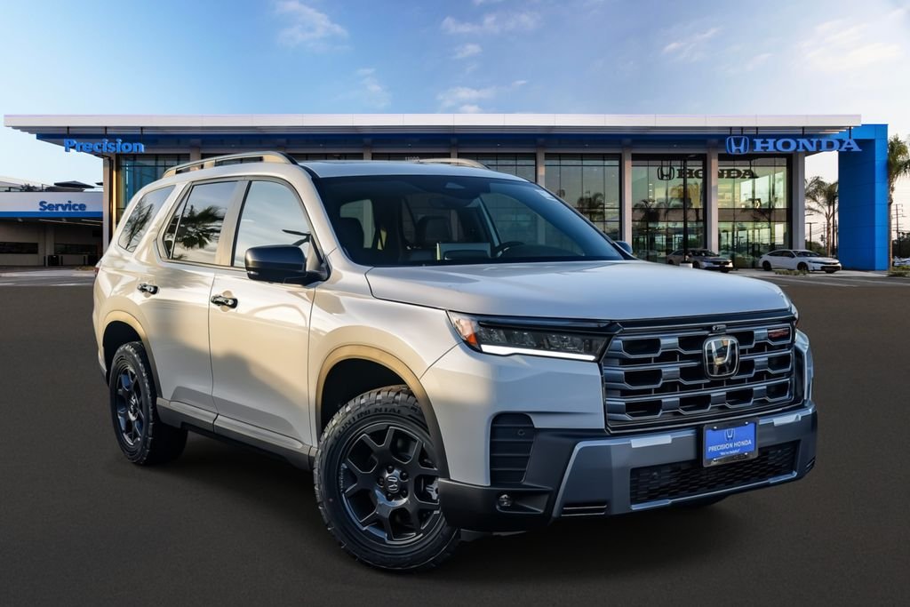 2026 Honda Pilot TrailSport AWD's photo