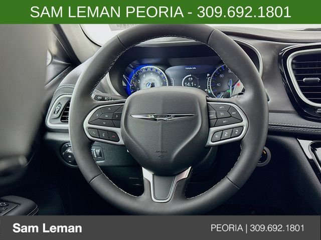 2026 Chrysler Pacifica Select - Photo 11