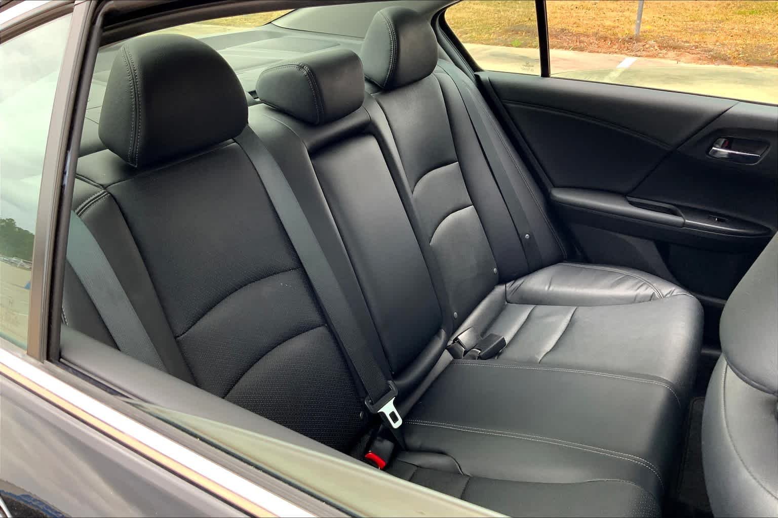 Used 2014 Crystal Black Pearl Honda EX-L image 17