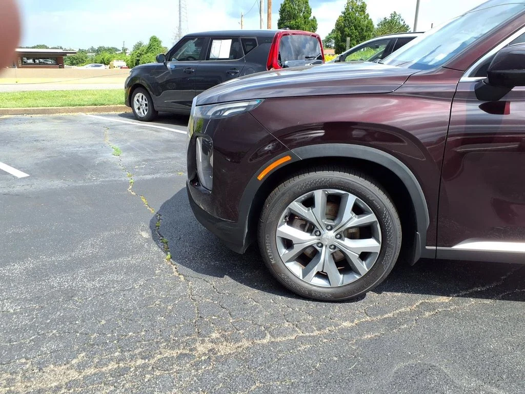 Used 2020 Sierra Burgundy Hyundai SEL image 25