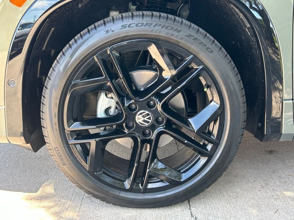 New 2026 Green Volkswagen 2.0T SE R-Line Black image 34