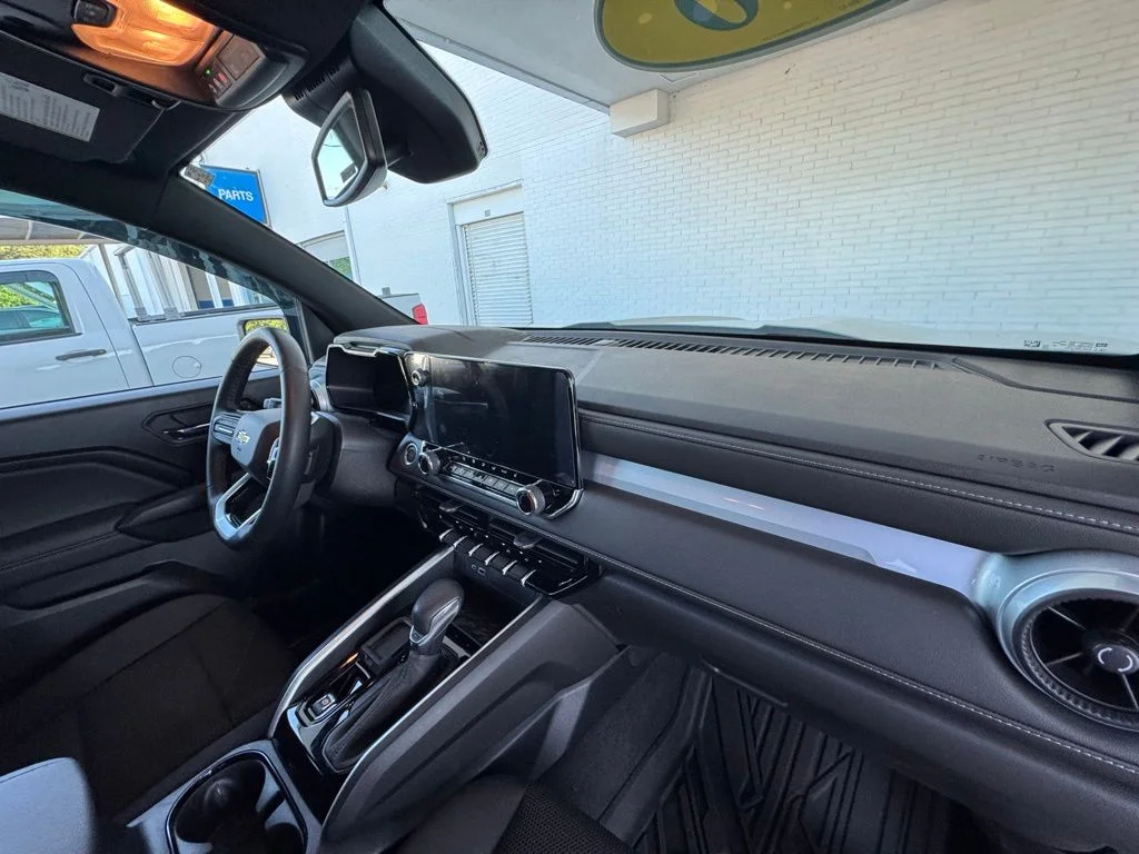 Used 2026 White Chevrolet LT image 17