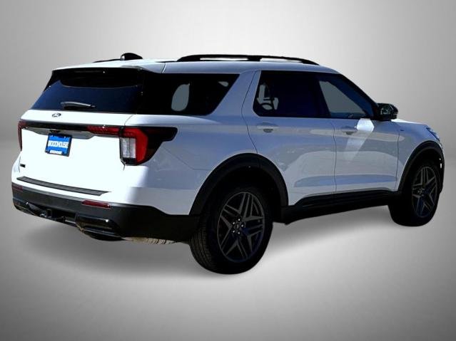 New 2027 Star White Metallic Tri-Coat Ford ST-Line image 34