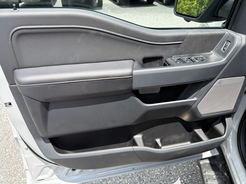 New 2026 White Ford XLT image 10