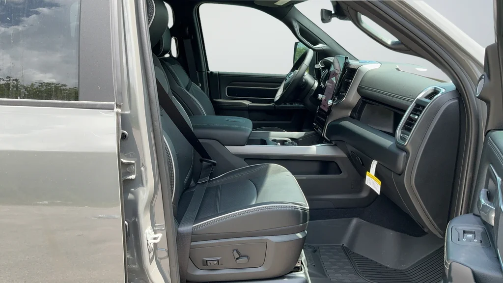 New 2026 Ceramic Gray Clear-Coat Exterior Paint RAM Laramie image 21