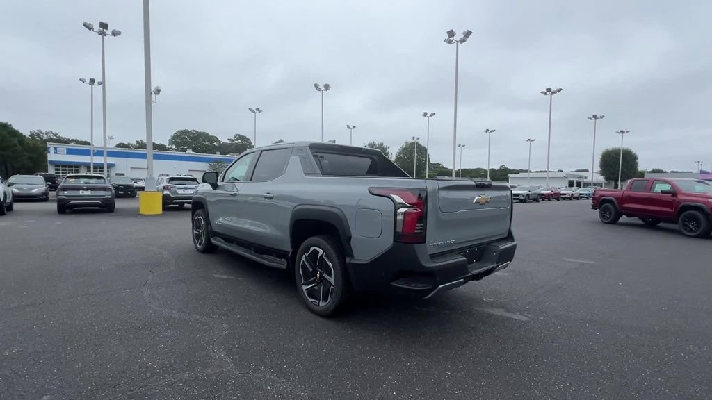 2026 Chevrolet Silverado EV LT - Photo 8