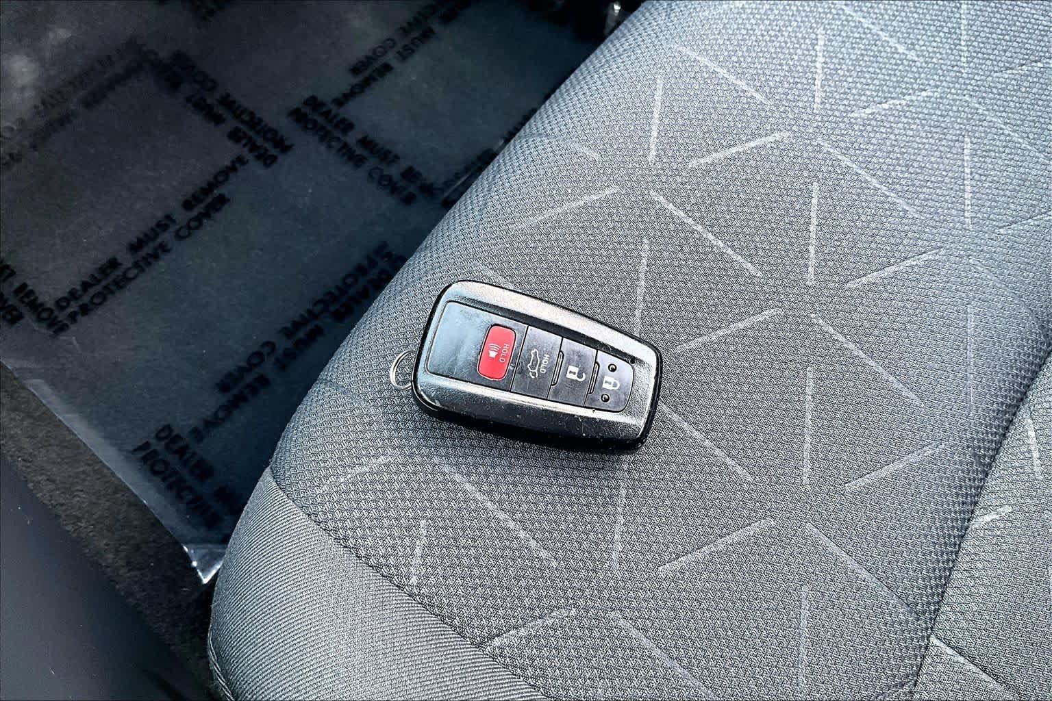 Used 2019 Magnetic Gray Metallic Toyota XLE image 15