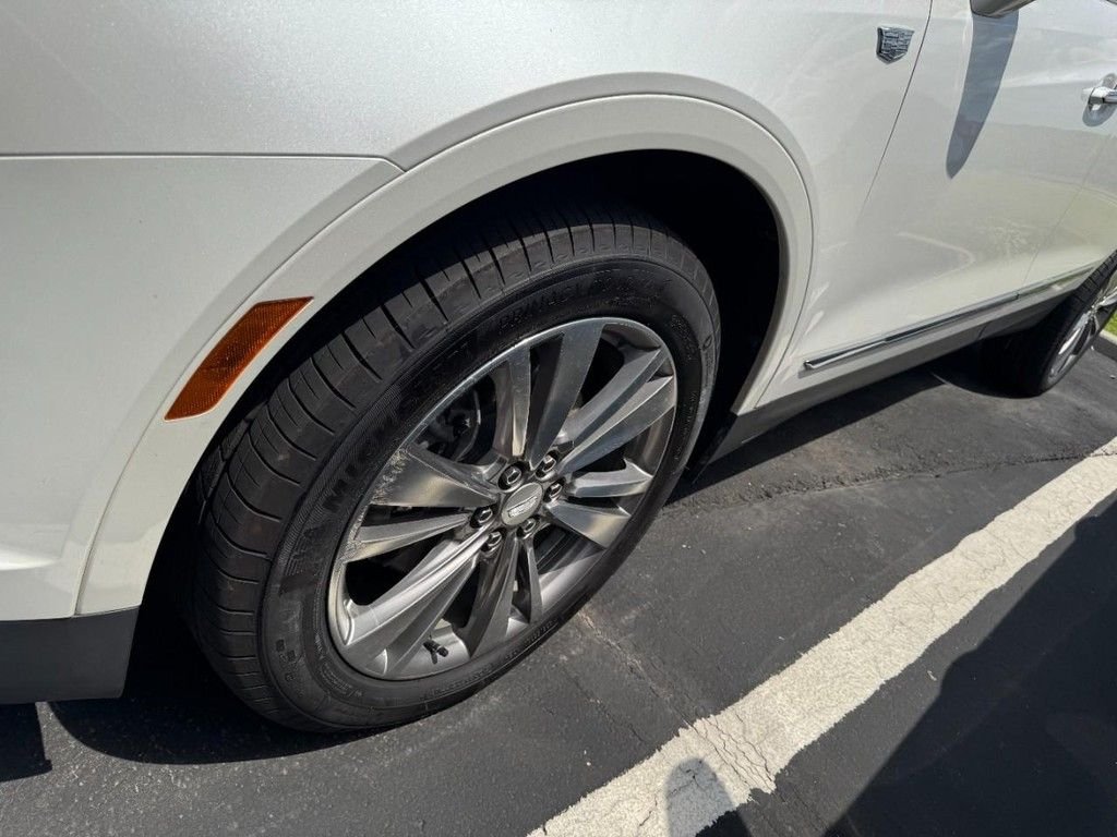 Used 2021 Crystal White Tricoat Cadillac Premium Luxury image 4