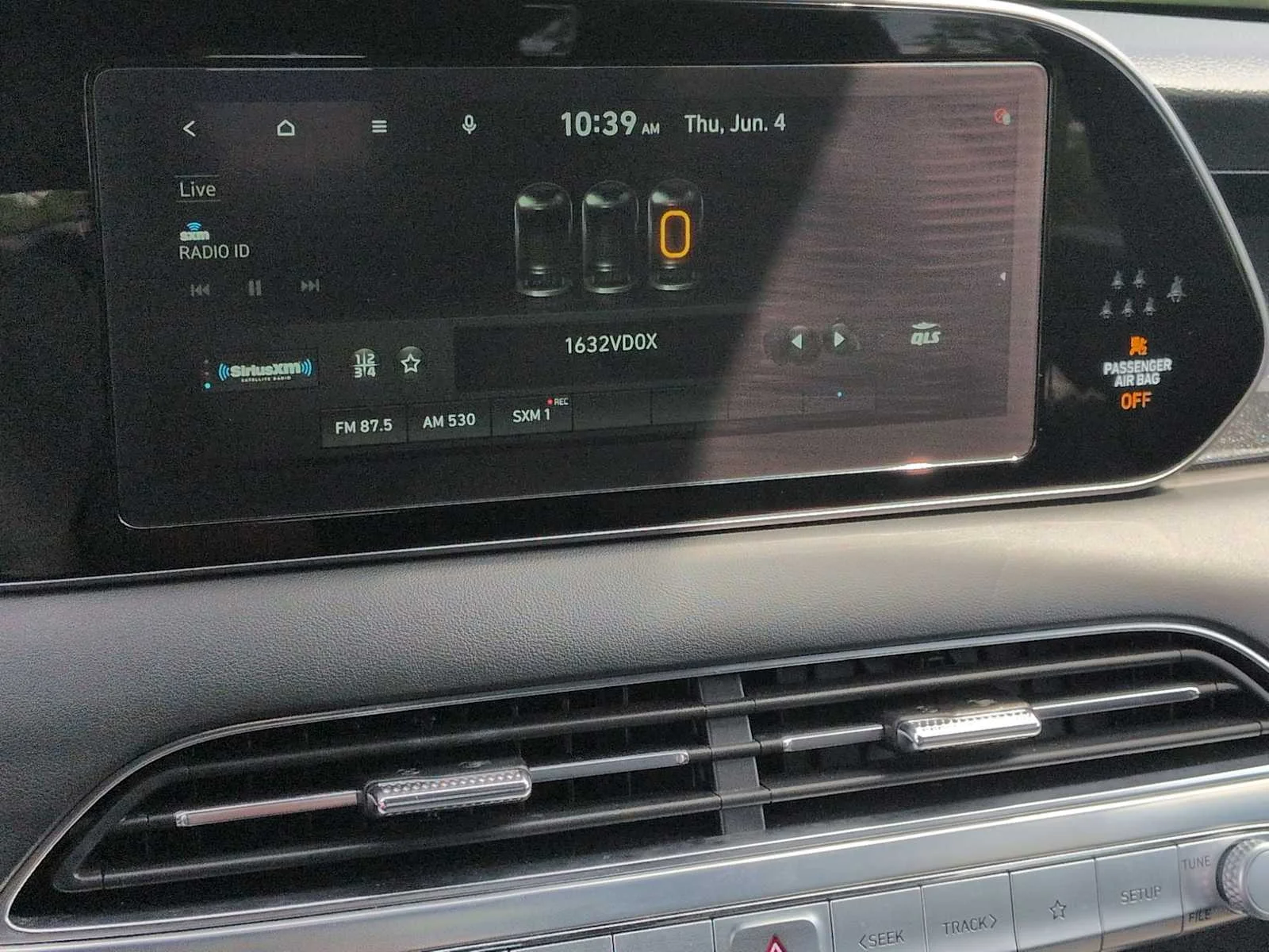 Used 2022 White Hyundai Calligraphy image 30