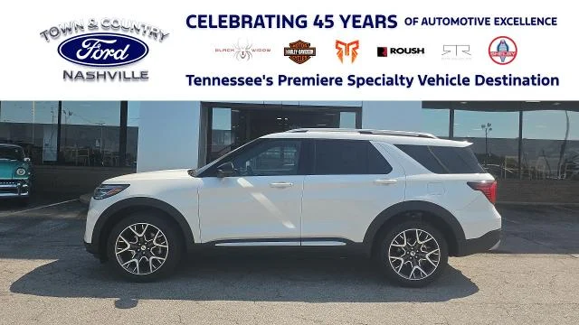 New 2027 Star White Metallic Tri-Coat Ford Platinum 4WD image 25
