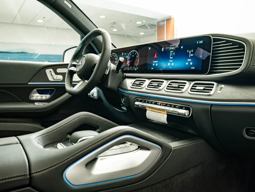 New 2026 Moonlight White Mercedes-Benz GLS 450 image 52