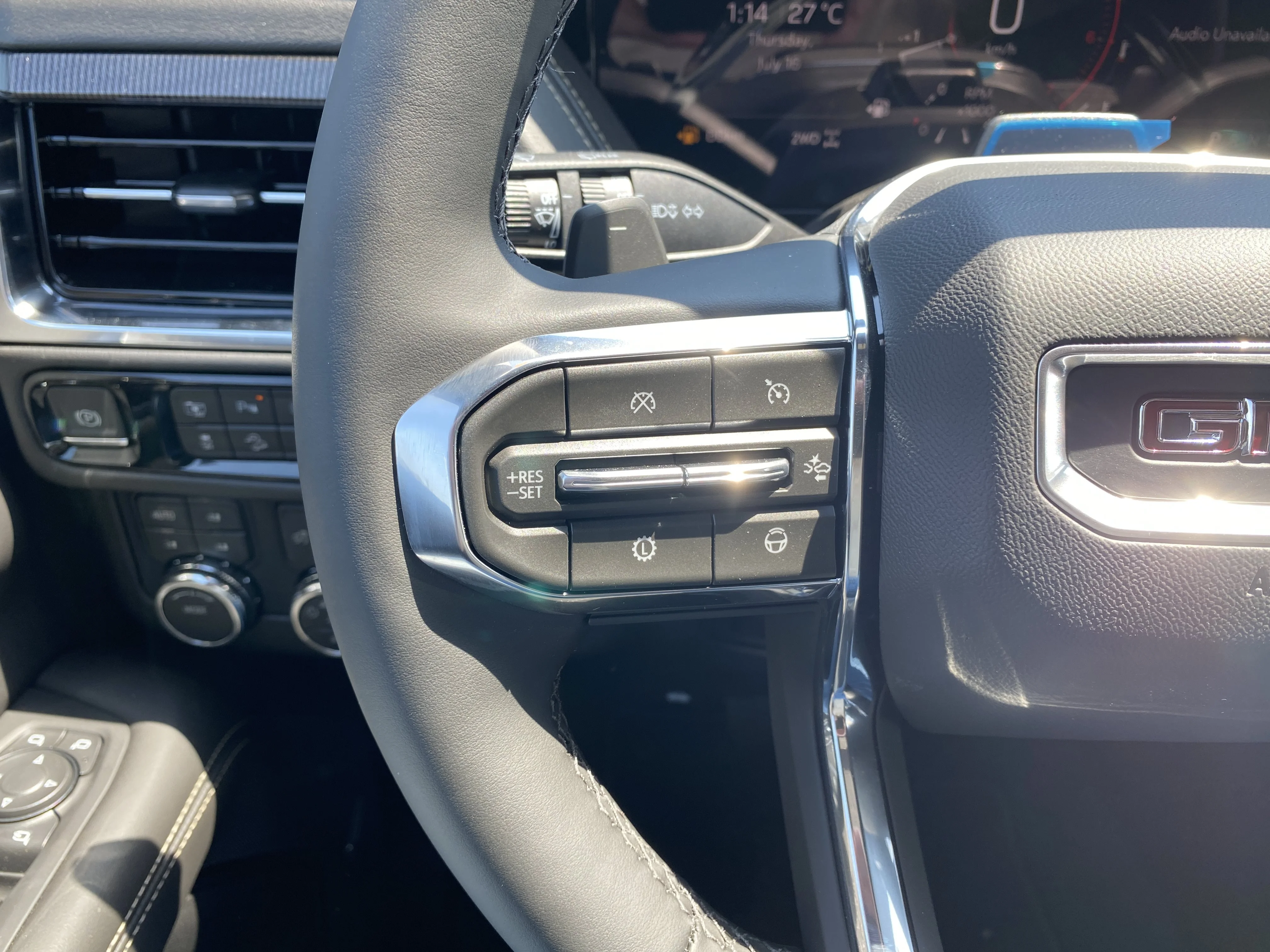 New 2026 ONYX BLACK GMC Elevation image 17