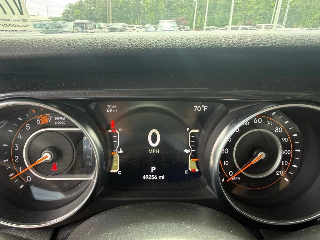 Used 2021 White Jeep Unlimited Sport Altitude image 17