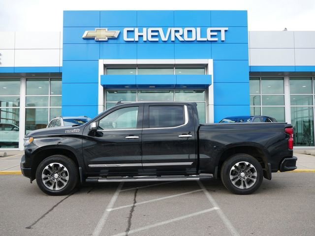 Used 2024 Chevrolet Silverado 1500 High Country with VIN 2GCUDJED2R1147929 for sale in Roseville, Minnesota