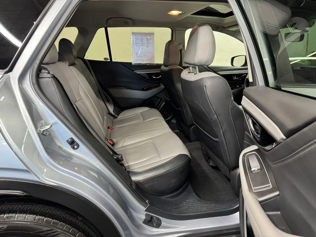 Used 2021 Silver Subaru Limited image 28