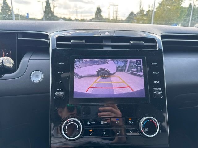 Used 2022 Green Hyundai SEL image 14