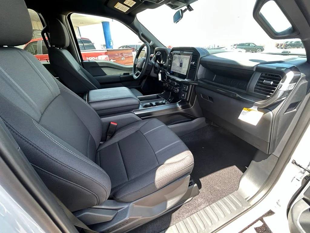 New 2026 Oxford White Ford STX® image 21