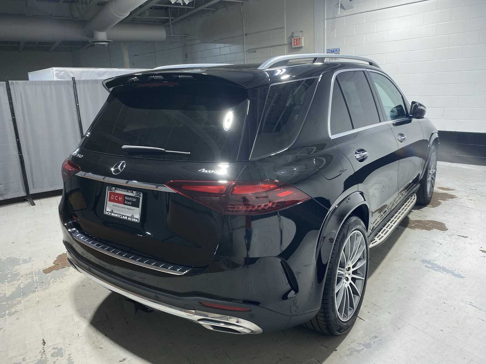 Used 2024 Obsidian Black Metallic Mercedes-Benz GLE 350 image 26