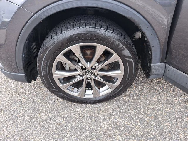 Used 2018 Gray Toyota Limited image 30
