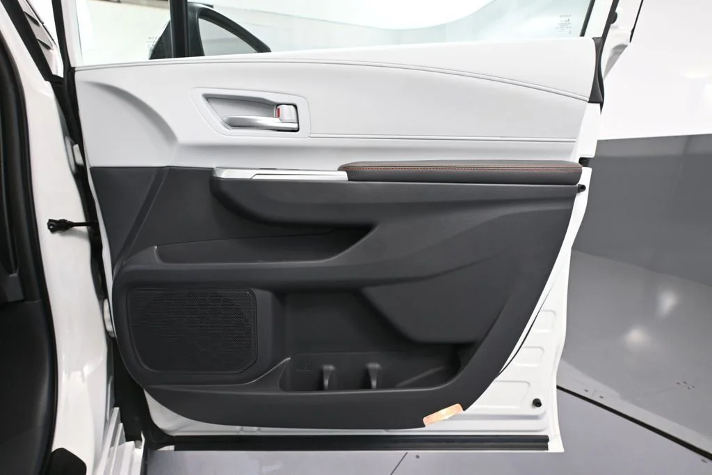 2024 Toyota Sienna XSE - Photo 45