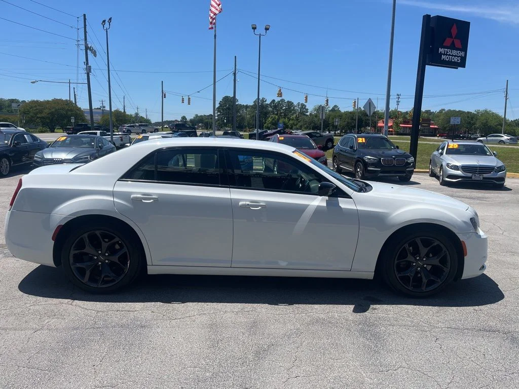 Used 2021 White Chrysler Touring image 5