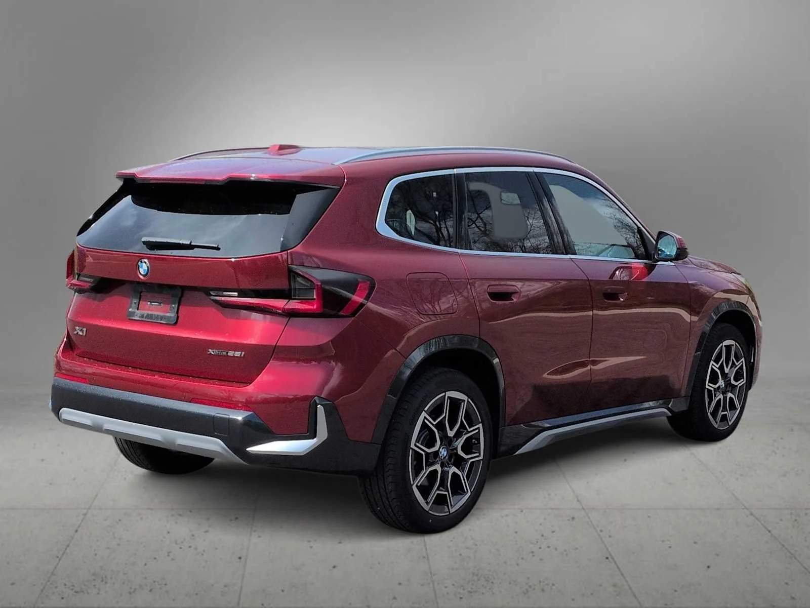 New 2026 Vegas Red Metallic BMW xDrive28i image 8