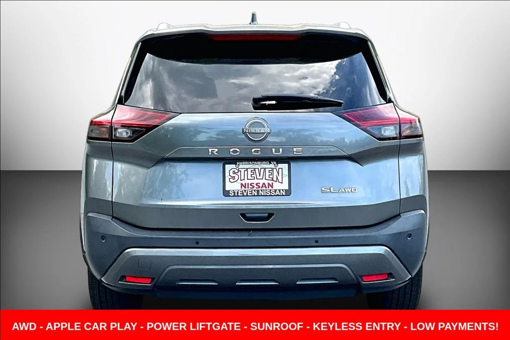 Used 2023 Gray Nissan SL image 5