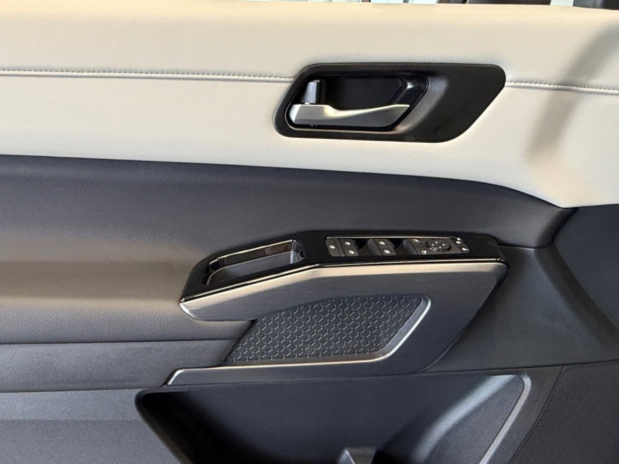 New 2026 Gun Metallic Nissan SL image 30