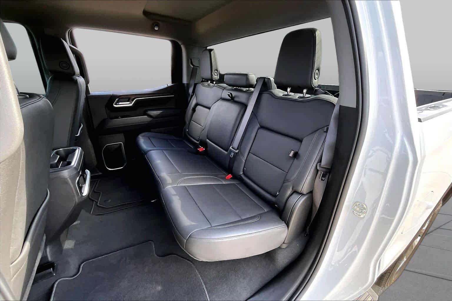 Used 2026 Summit White GMC SLT image 21