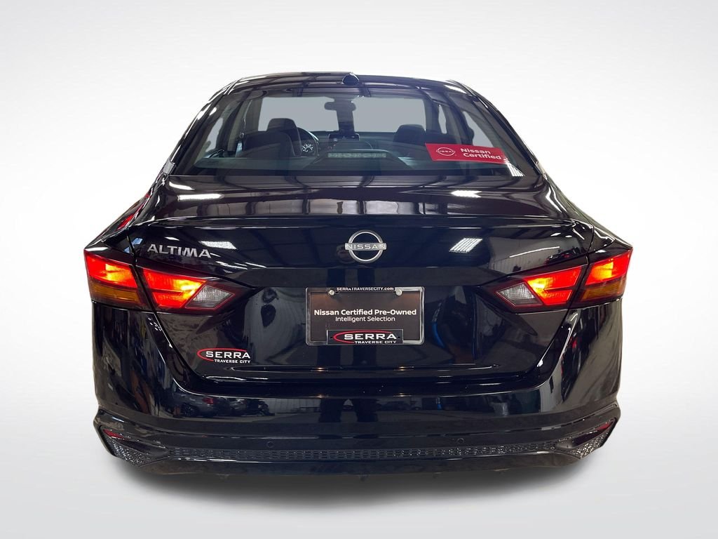 Certified Used 2025 Black Nissan 2.5 SV image 4
