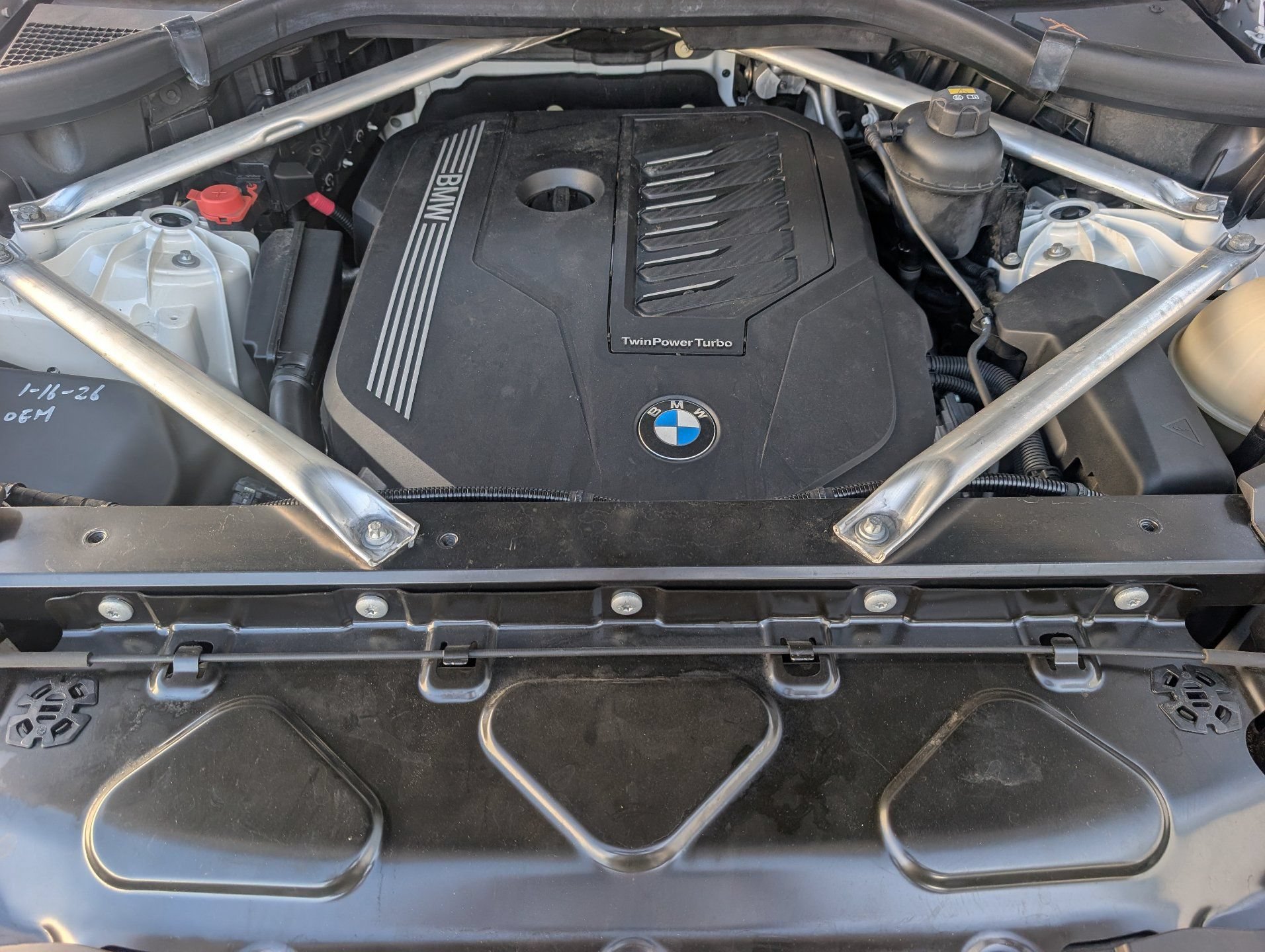 Used 2020 White BMW sDrive40i image 4