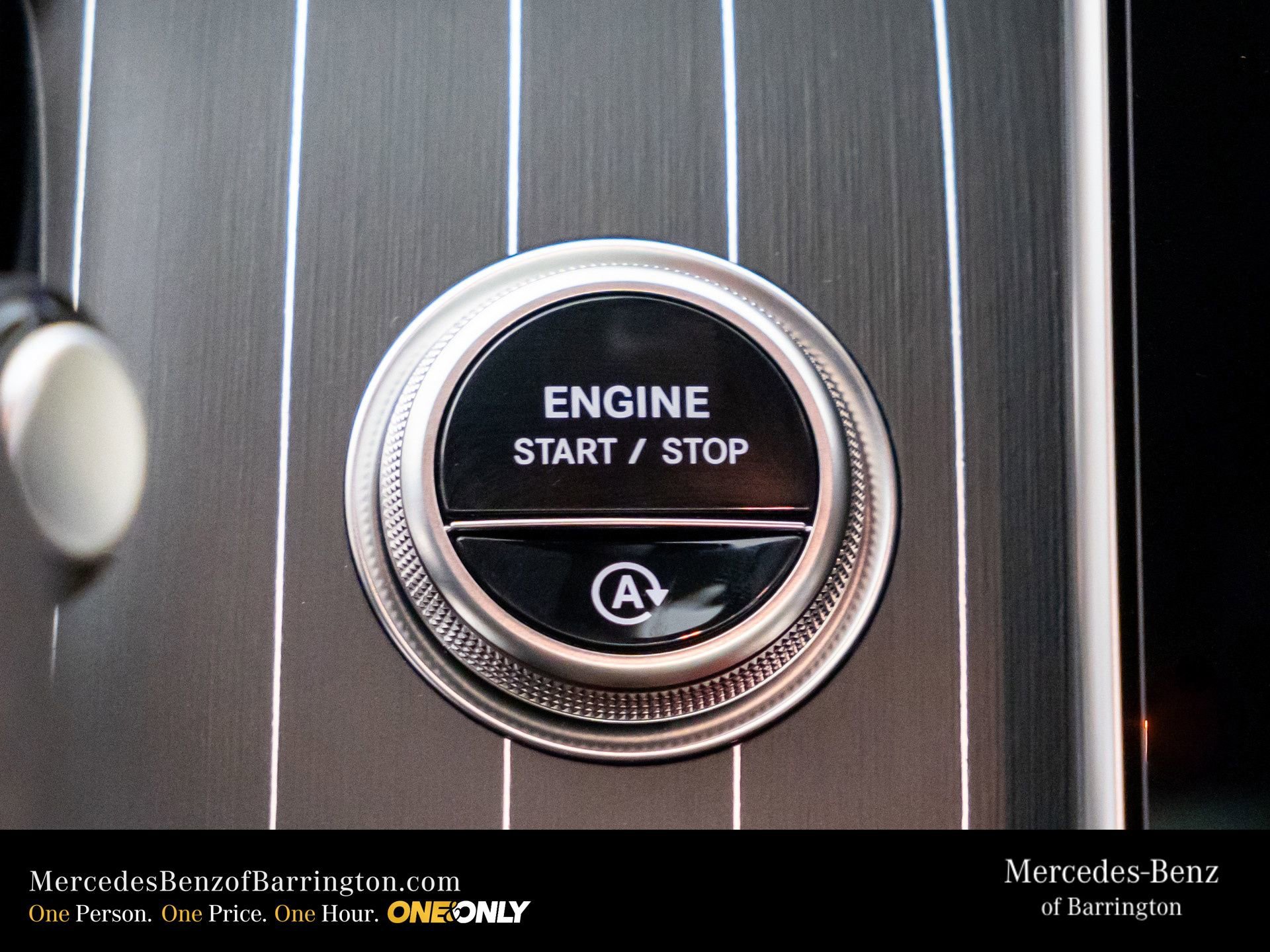 New 2026 MANUFAKTUR Moonlight White Metallic Mercedes-Benz GLC 300 image 65