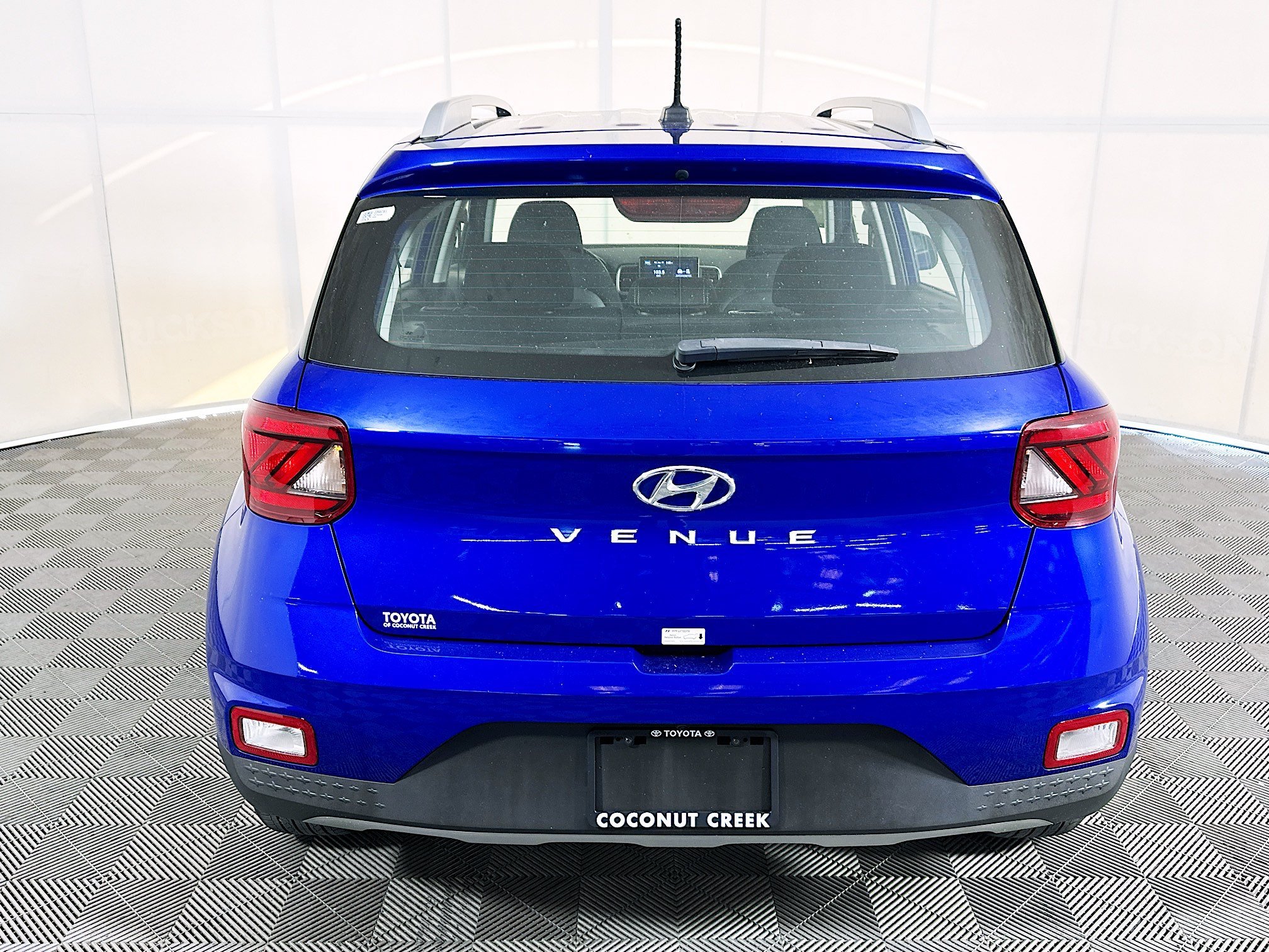 Used 2025 Intense Blue Hyundai SEL image 4
