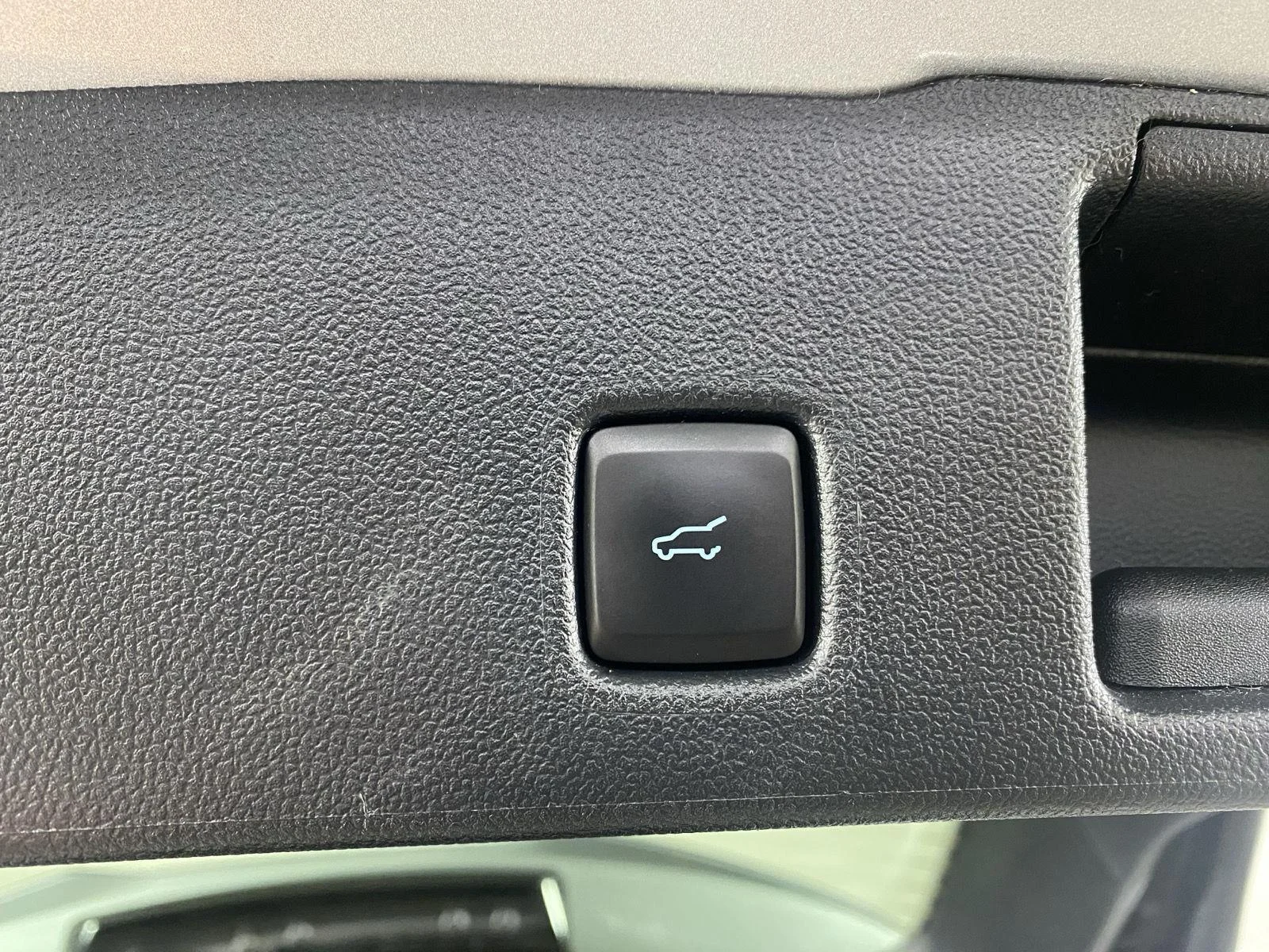 Used 2023 Iconic Silver Ford ST-Line image 26