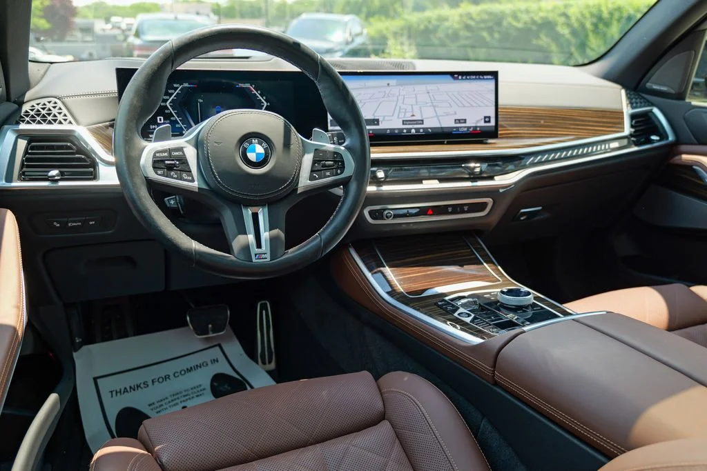 Used 2025 Marina Bay Blue Metallic BMW M60i image 41