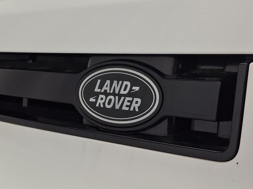 New 2026 Fuji White LAND ROVER X-Dynamic SE image 22