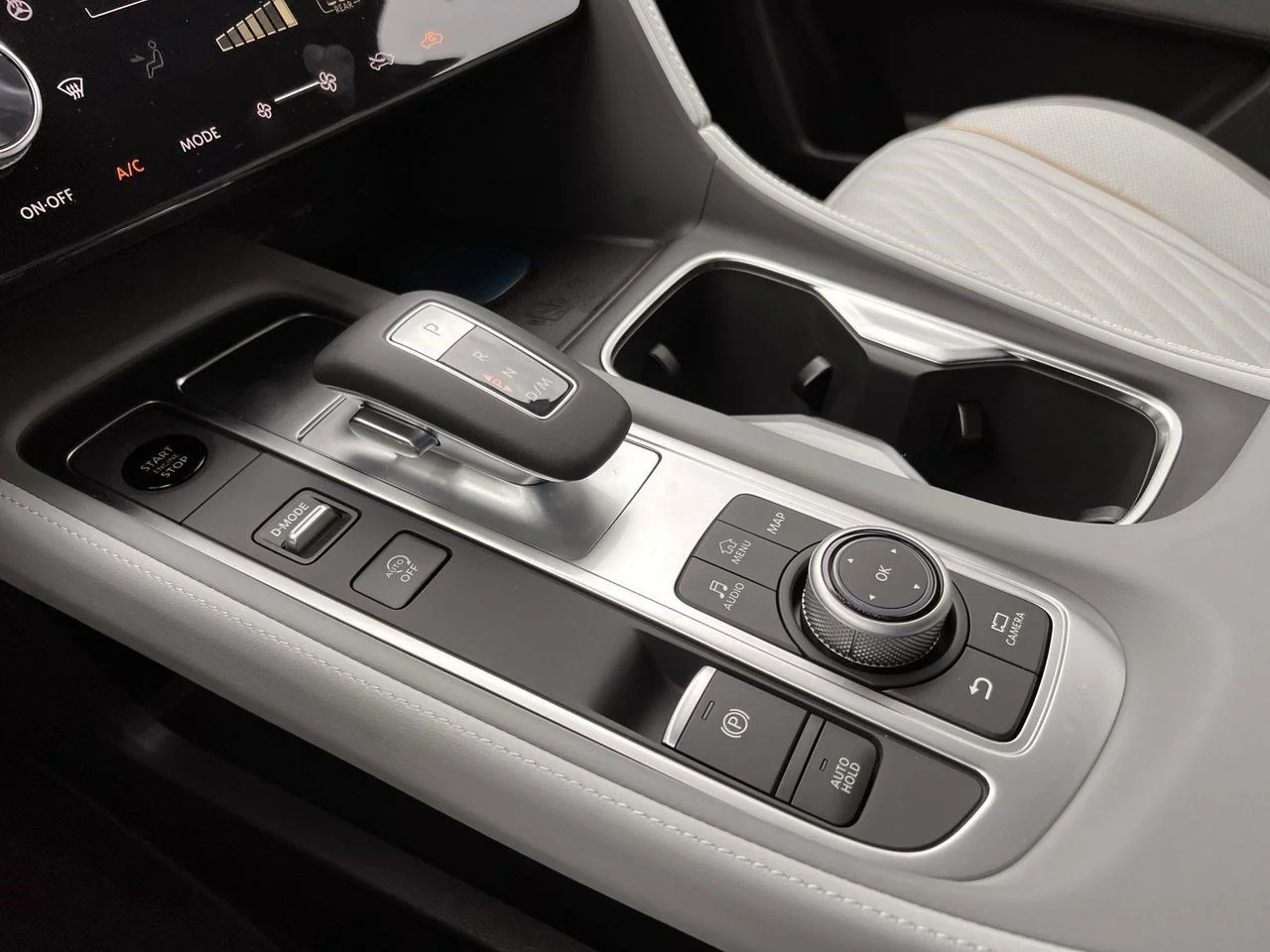 New 2027 MINERAL BLACK INFINITI Autograph AWD image 17