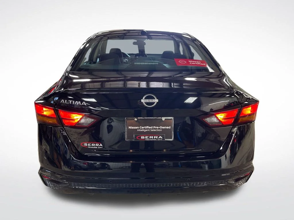 Used 2025 Black Nissan 2.5 SV image 4
