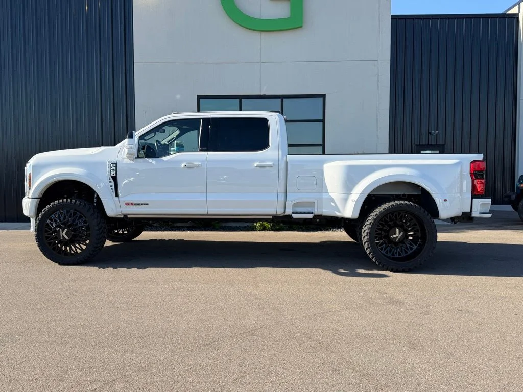 Used 2025 White Ford Platinum image 2