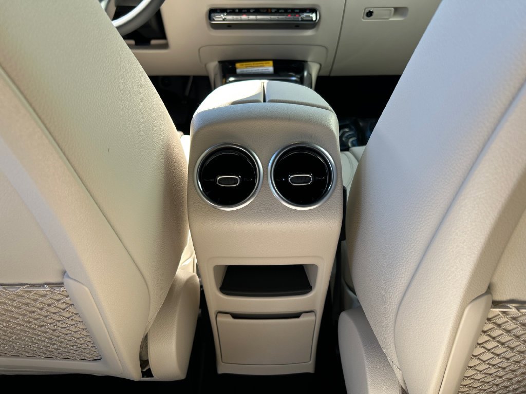 New 2026 Polar White Mercedes-Benz GLA 250 image 61