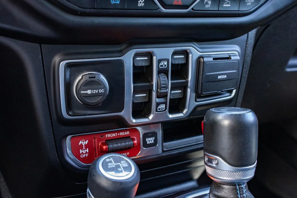 Used 2023 White Jeep Rubicon 4xe image 20