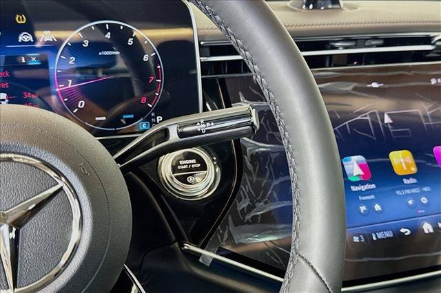 New 2026 MANUFAKTUR Moonlight White Metallic Mercedes-Benz E 350 image 45